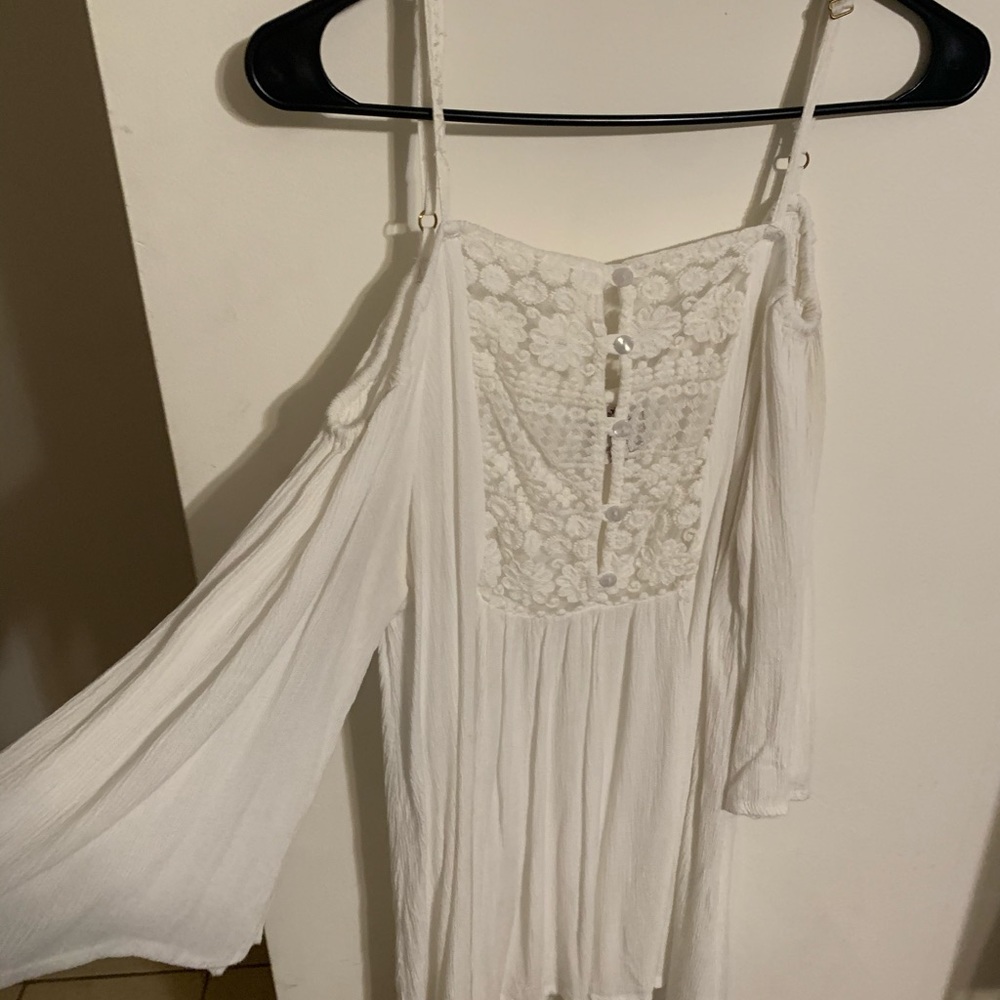 Off The Shoulder Top. Size M/L